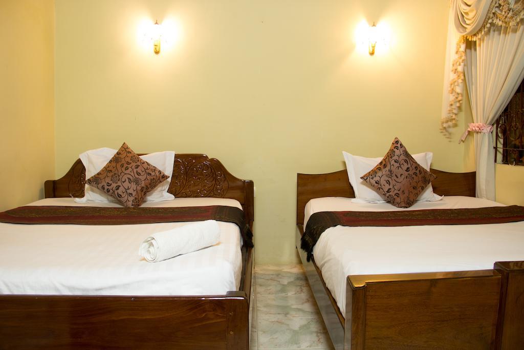 פנום פן Royal Guest House חדר תמונה