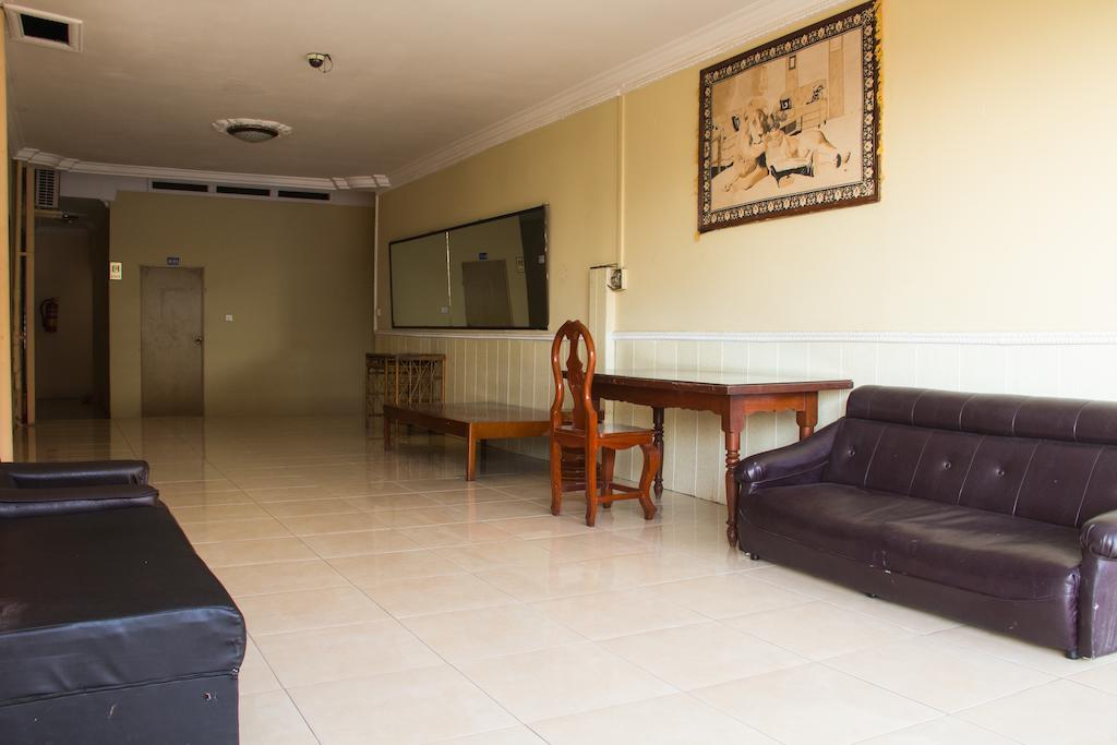 פנום פן Royal Guest House מראה חיצוני תמונה