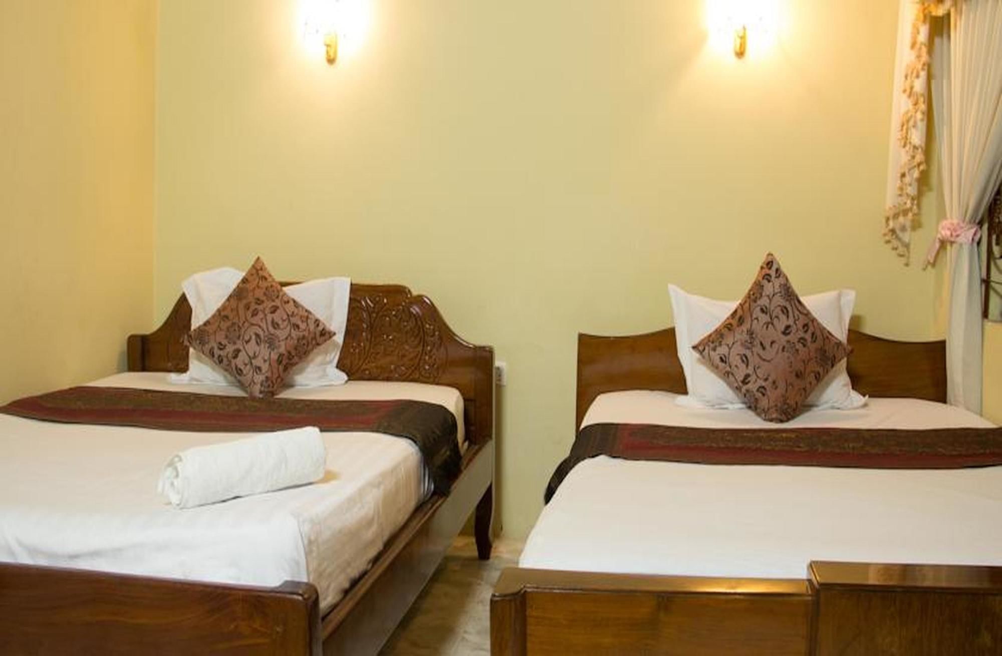פנום פן Royal Guest House מראה חיצוני תמונה
