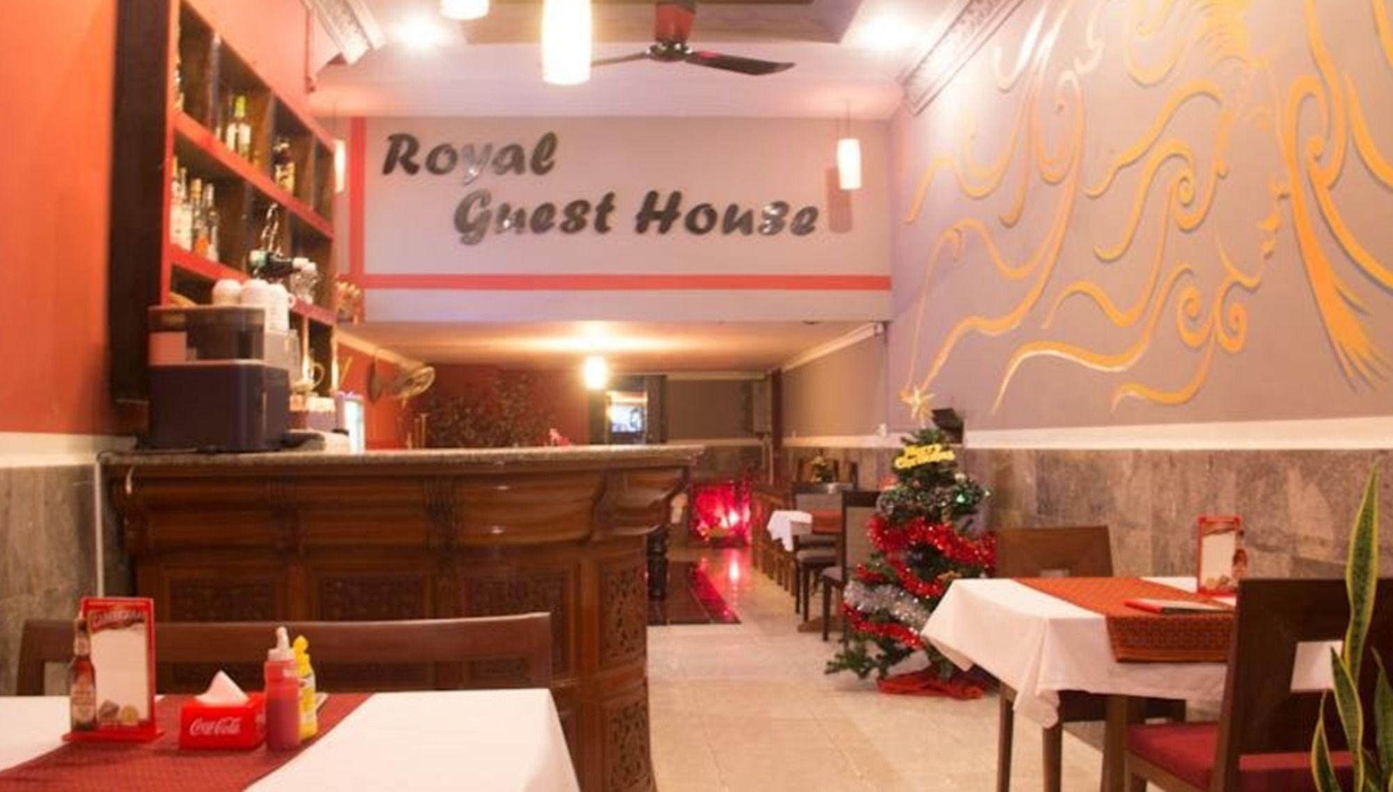 פנום פן Royal Guest House מראה חיצוני תמונה